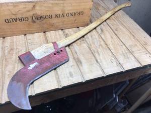 lot 109 image: Vintage True Temper - Kelly - Firemans Brush Axe