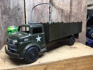 lot 125 image: Vintage Lumar U.S. Military Truck