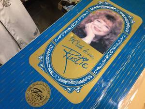 lot 136 image: 1998 Tori Artist The Doll Collectors Choice Award Porcelain Doll