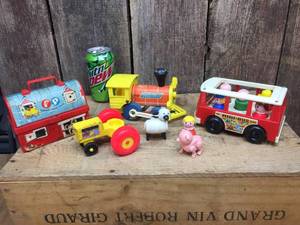 lot 141 image: Vintage Fisher-Price ToysFigures Group