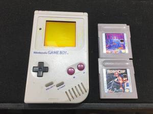 lot 152 image: Original 1989 Nintendo Gameboy DMG-01 with TetrisRobocop