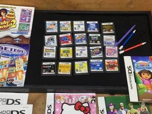 lot 154 image: Vintage 20 Nintendo DS Games - Booklets - Stylus