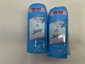 MM. 2 Twin Packs Secret PH Balanced Deodorant