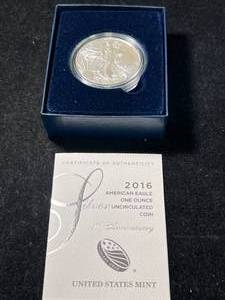 lot 71 image: 2016 AMERICAN SILVER EAGLE IN ORIGINAL MINT BOX