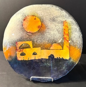 lot 151 image: Hannah Bahral Fused Glass Plate Jerusalem