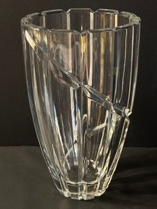 lot 159 image: Mikasa Uptown Vase