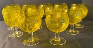 lot 180 image: Set of 13 Vintage Sigma Taste Setter Yellow Cabbage Leaf Water Goblets MCM Secla Retro 60s-70s