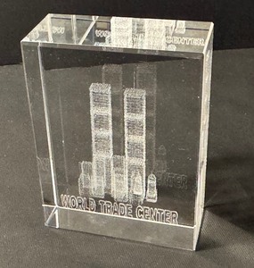 lot 146 image: Vintage World Trade Center Acrylic Paperweight