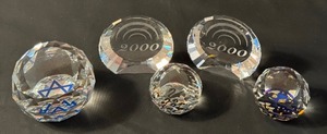 lot 148 image: Variety of Crystal Paperweights including Swarovski