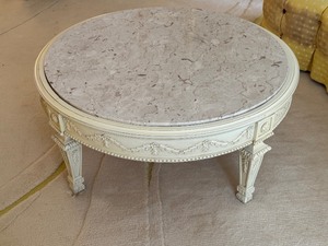 lot 38 image: Vintage French Round Distressed Painted Coffee Table