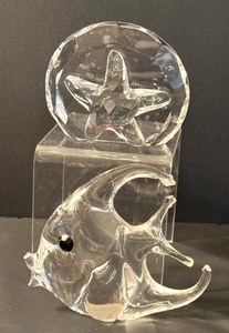 lot 117 image: Starfish Paperweight and Glass Fish Paperweight