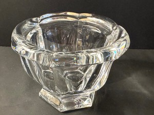 lot 108 image: Baccarat Crystal Harcourt Missouri Bowl