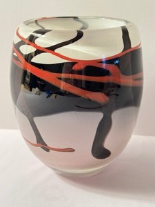 lot 47 image: John Gerletti Signed Handblown Art Glass Vase