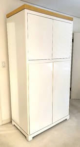 lot 18 image: Vintage Contemporary White Armoire