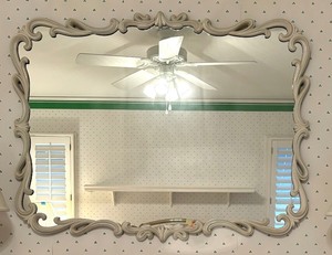 lot 28 image: Vintage Scalloped Wall Mirror
