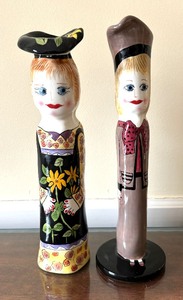 lot 81 image: Dianas Designer Suit and Patty Picked Posies Bella Casa Vases by Susan Paley for Ganz