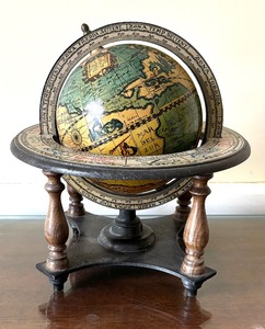 lot 82 image: Decorative Vintage Style Table Top Rotating Globe