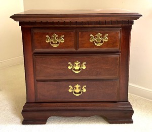 lot 35 image: Vintage Side Table  Nightstand