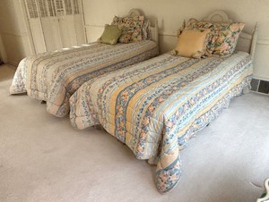 lot 96 image: Two Vintage Twin Beds with Bedding