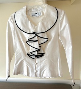 lot 129 image: Marisa Baratelli Size 6 Blouse