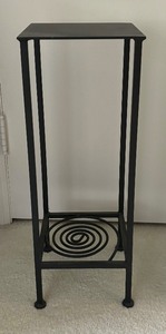 lot 133 image: Petite Accent Contemporary Style Table
