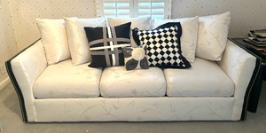lot 14 image: Contemporary Custom Hide A Bed Sofa