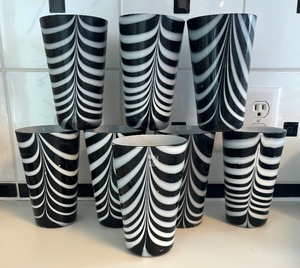 lot 200 image: Eight Black and White Tumblers by Amici