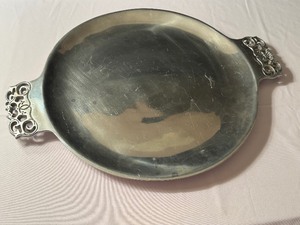 lot 272 image: Vintage 1967 Nambe Large Platter #220 with Handles