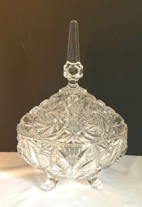 lot 259 image: Vintage Crystal Covered Candy Dish