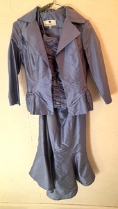lot 331 image: Marisa Beratelli Jacket, Top and Skirt Ensemble