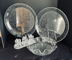 lot 333 image: Lucite Platters, Bowl and Condiment Server