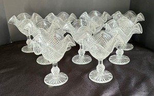 lot 335 image: Nine Vintage Diamond Patterned Footed Ruffled Sorbet  Ice Cream Dishes