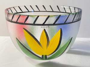 lot 193 image: Ulrica Hydman Vallien Glass Bowl Tulip