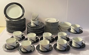 lot 183 image: Vintage Block Spal White Pearl Collection Partial Dish Set