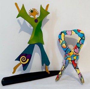 lot 319 image: Whimsical Two Pieces of Home Decor with Beautiful Colors