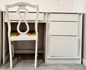 lot 374 image: Vintage White Four Drawer Desk and Office Chair with Bright Cushion