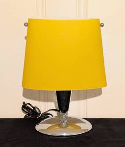lot 295 image: Petite Chrome and Glass Shade Table Lamp