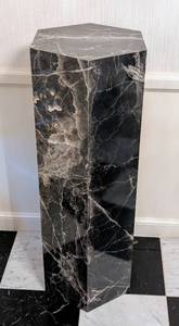 lot 370 image: Faux Marble Black and Grey Pedestal