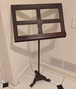 lot 293 image: Vintage Wood and Iron Music Stand