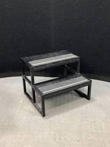 lot 116 image: 2 Step Stool