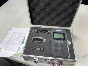 lot 105 image: Portable Gas Detector Monitor