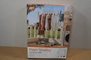 Simple Trending Clothing Rack