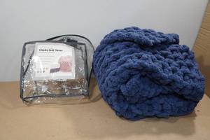 Chunky Knit Throw Blanket -Navy, 60x50