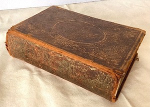 lot 29 image: Antique Leatherbound Mexican History and Culture