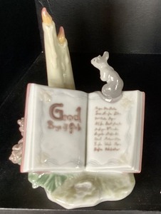 lot 64 image: Lladro Good Boys and Girls
