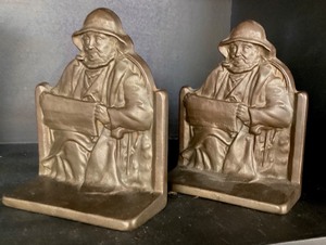 lot 68 image: Vintage Cast Iron Bookends