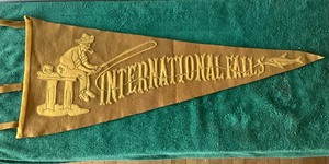 lot 151 image: Antique Felt Pennant International Falls