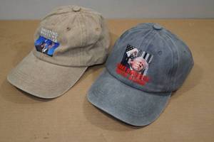 2 Trump Hats