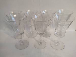 Etched Glass Wine Glasses (7)