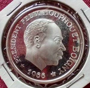 Gorgeous 1966 Ivory Coast Silver 10 Franc Coin